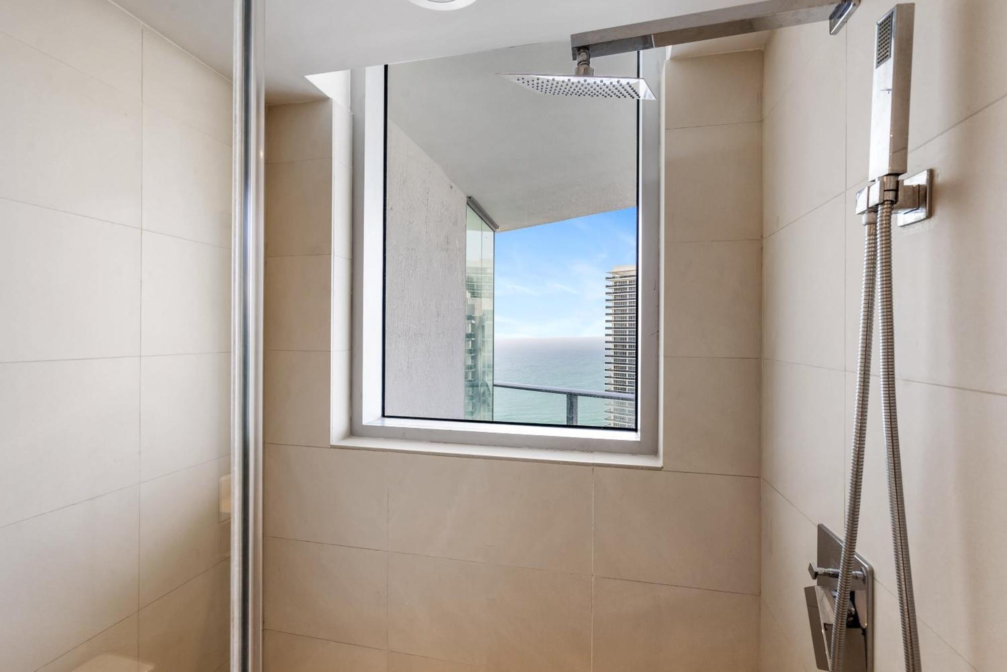 High Floor Corner 2 Bdr At Lyfe Resort Hollywood Exteriör bild