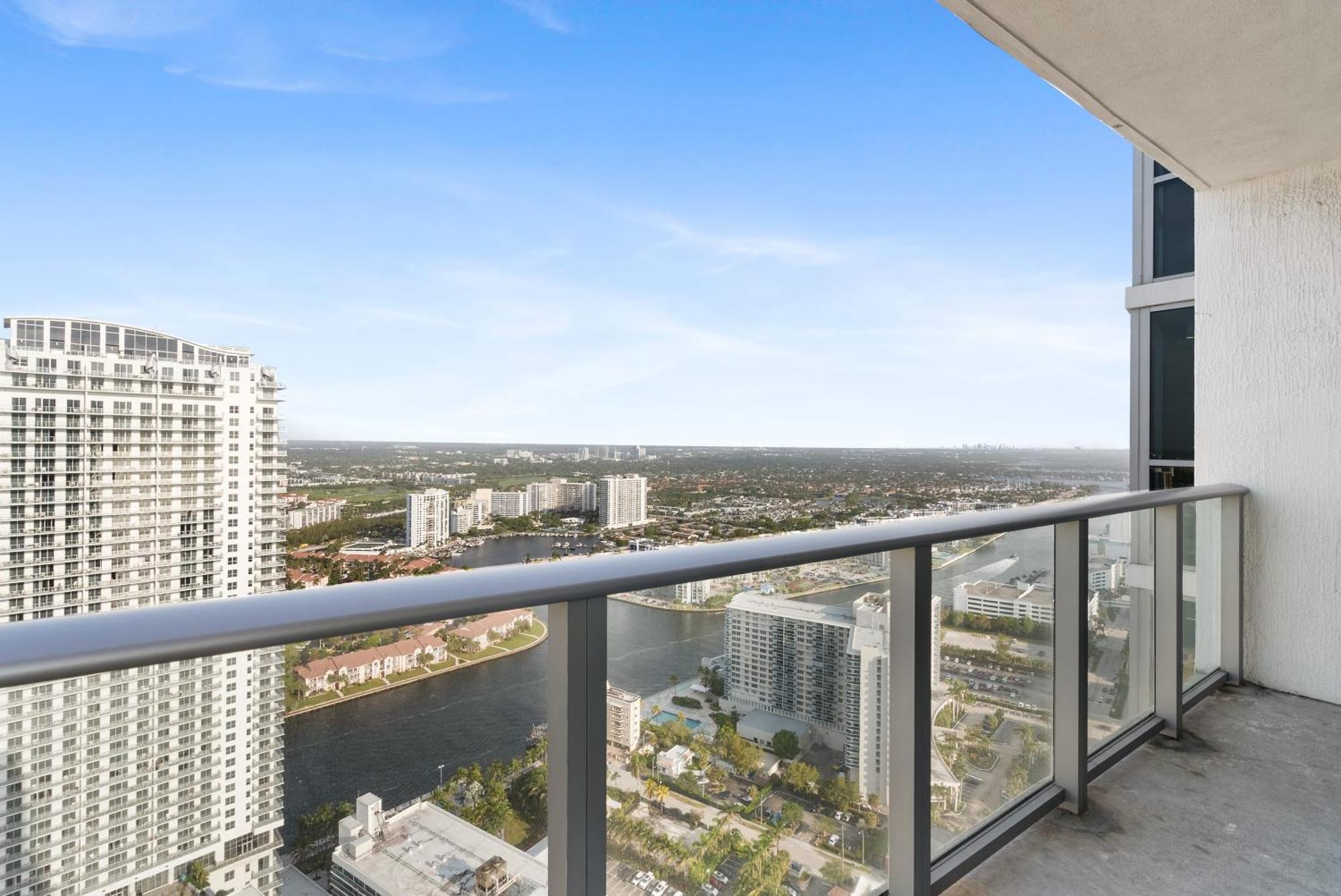 High Floor Corner 2 Bdr At Lyfe Resort Hollywood Exteriör bild