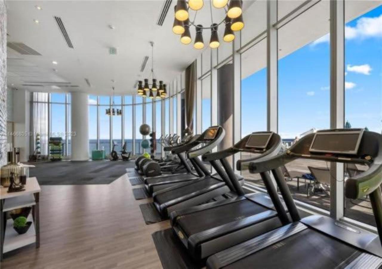 High Floor Corner 2 Bdr At Lyfe Resort Hollywood Exteriör bild