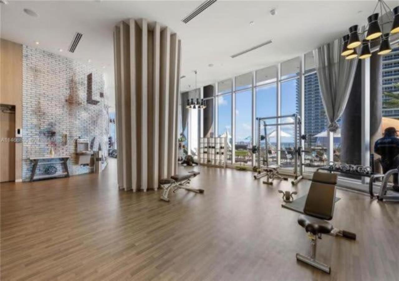 High Floor Corner 2 Bdr At Lyfe Resort Hollywood Exteriör bild